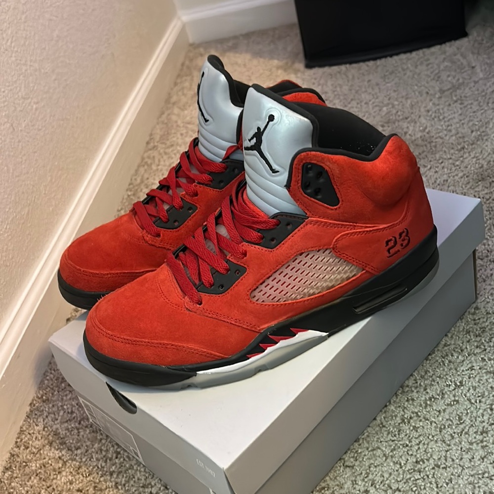 Jordan 5 ‘Raging Bull’